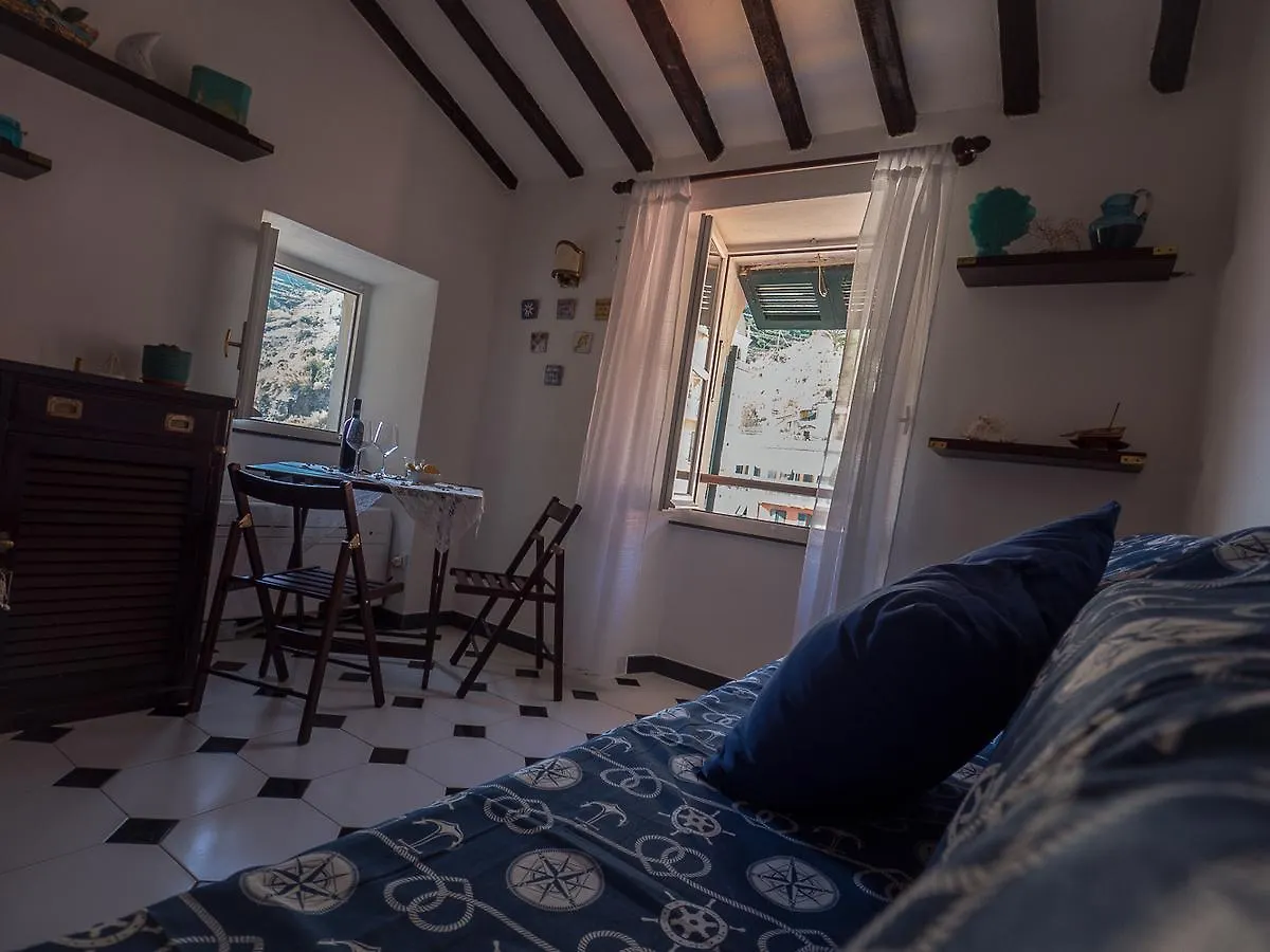 Arbanella Sea View Apartment Vernazza